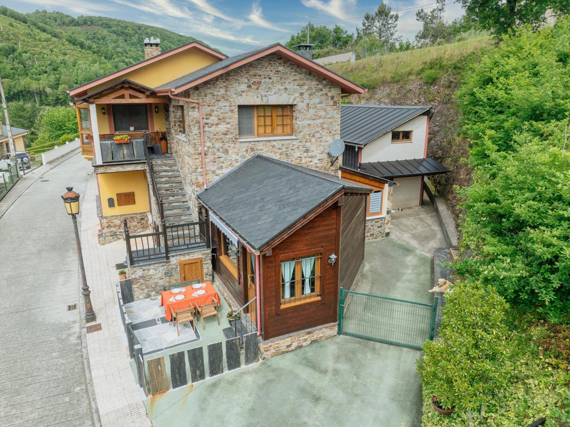Apartamentos Rurales Tin Turismo Санта-Еулалія-де-Оскос Екстер'єр фото
