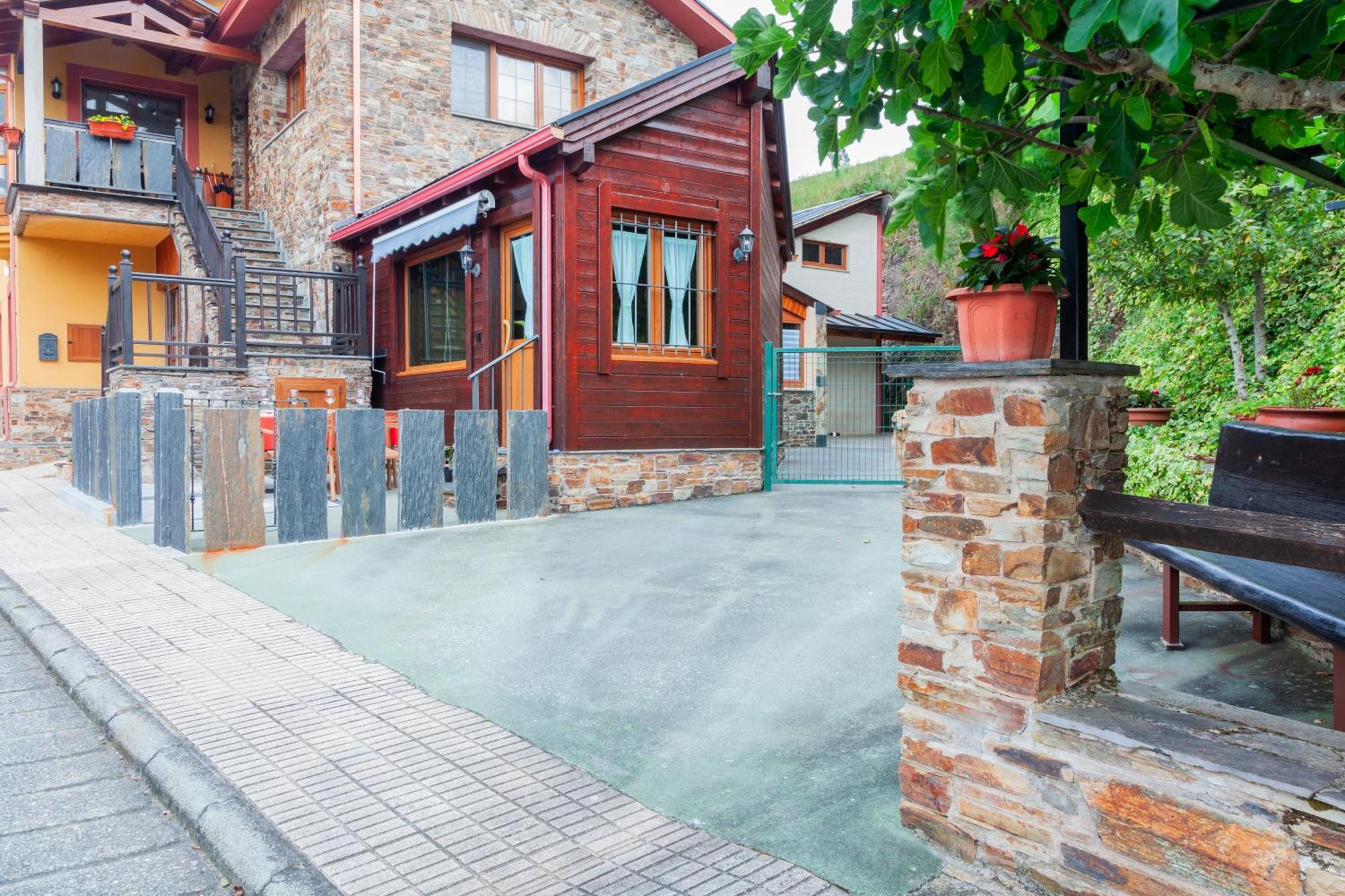 Apartamentos Rurales Tin Turismo Санта-Еулалія-де-Оскос Екстер'єр фото